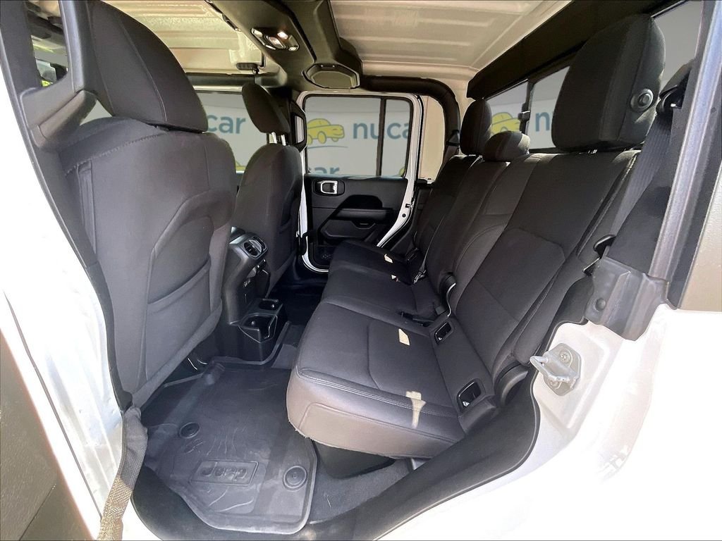 Used 2022 White Jeep Overland image 15