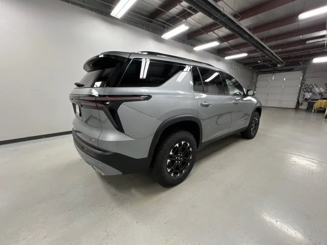 New 2027 Sterling Gray Metallic Chevrolet Z71 image 8