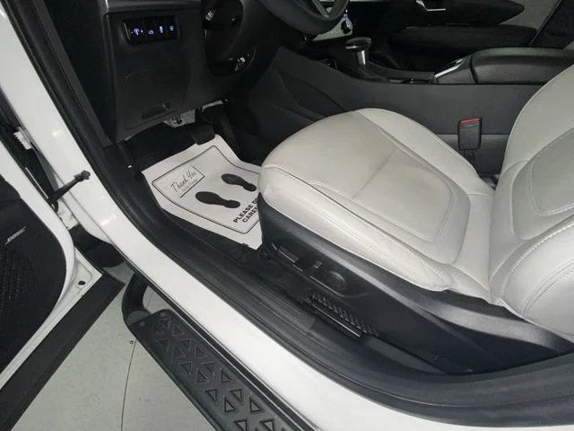 Used 2025 White Hyundai Limited image 12