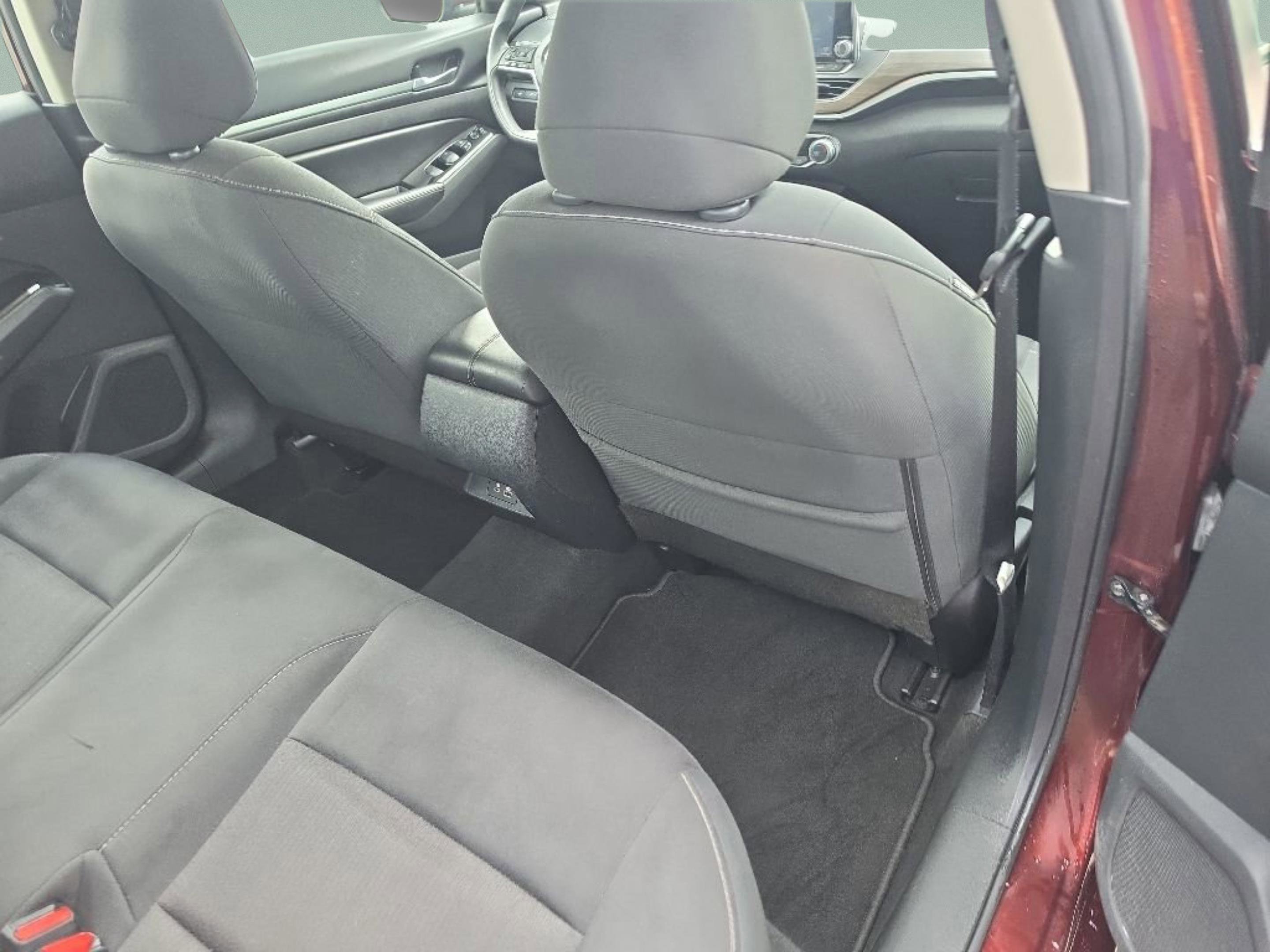 Used 2023 Red/red Nissan 2.5 SV image 24