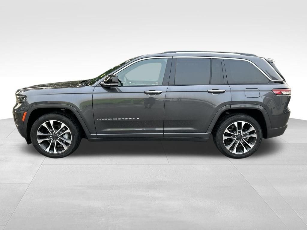Used 2022 Gray Jeep Overland image 2