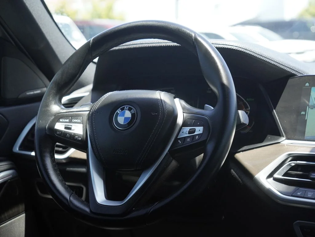 Certified Used 2022 Black BMW xDrive40i image 31