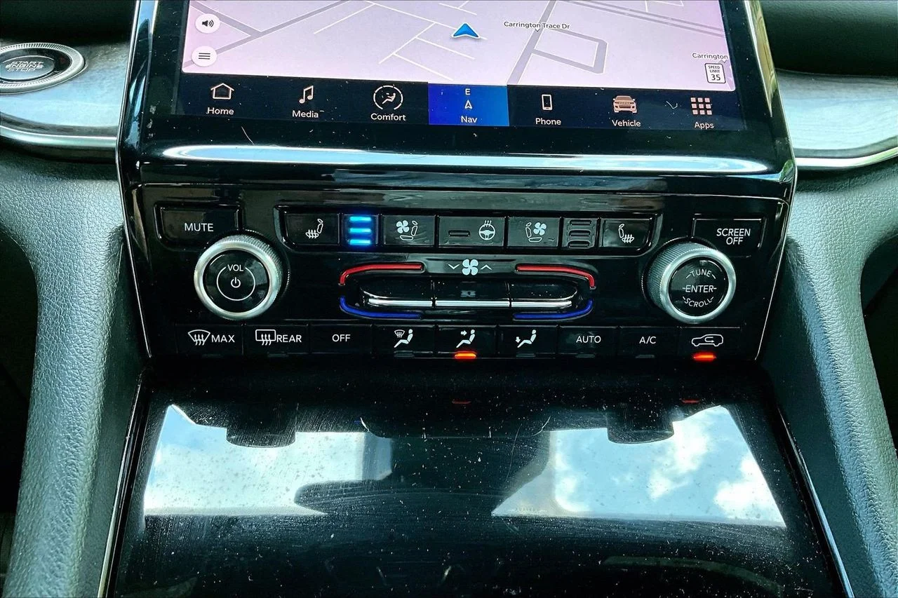 Used 2023 Red Jeep Overland 4xe image 18