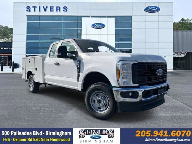 2025 Ford F-250 XL 4x4 SuperCab 8' Box's photo