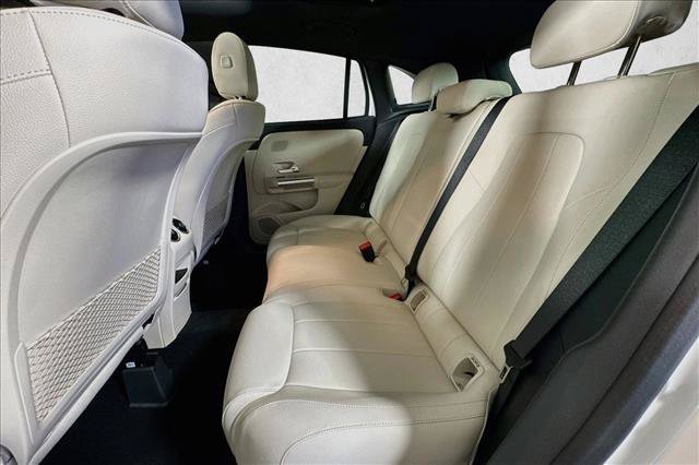 New 2026 Polar White Mercedes-Benz GLA 250 image 52