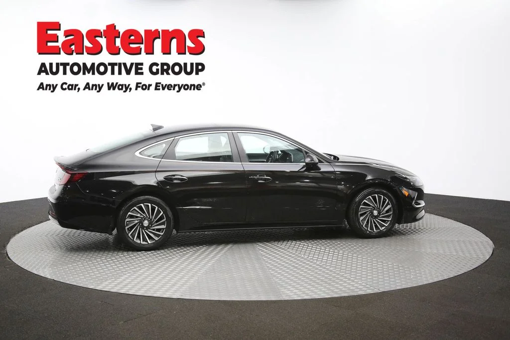 Used 2020 Black Hyundai Limited image 43