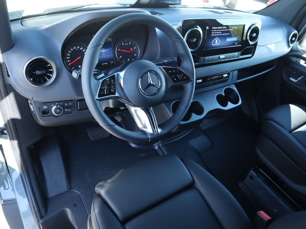 New 2026  Mercedes-Benz Cargo 170 WB image 10