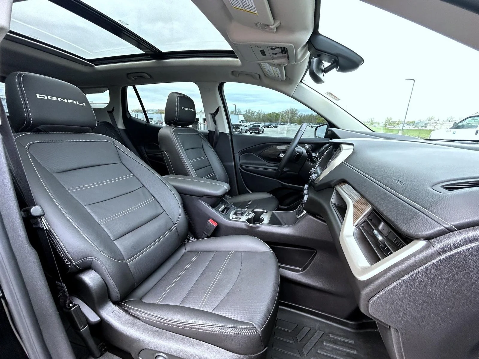 2024 GMC Terrain Denali - Photo 16