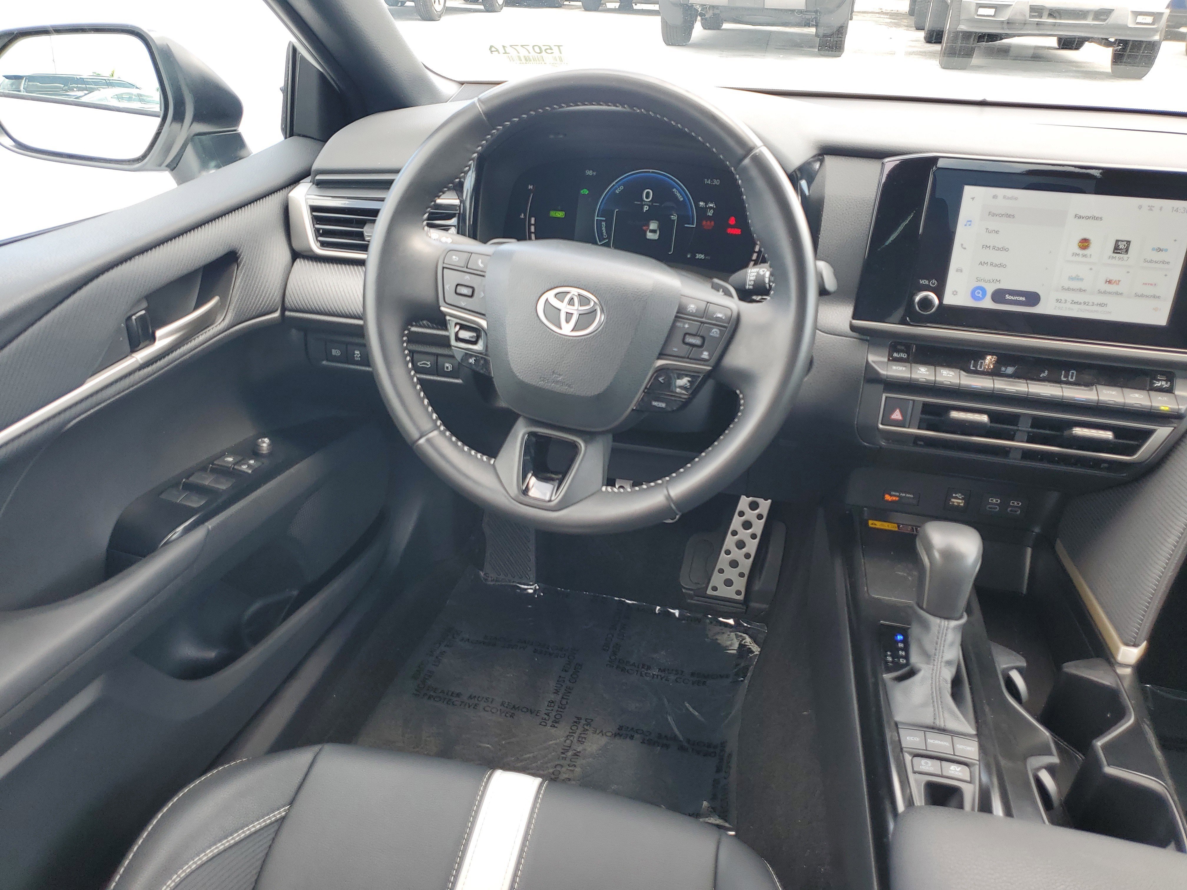 Certified Used 2025 Ice Toyota SE image 15