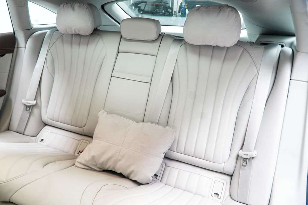 Used 2023 White Mercedes-Benz 580 image 47