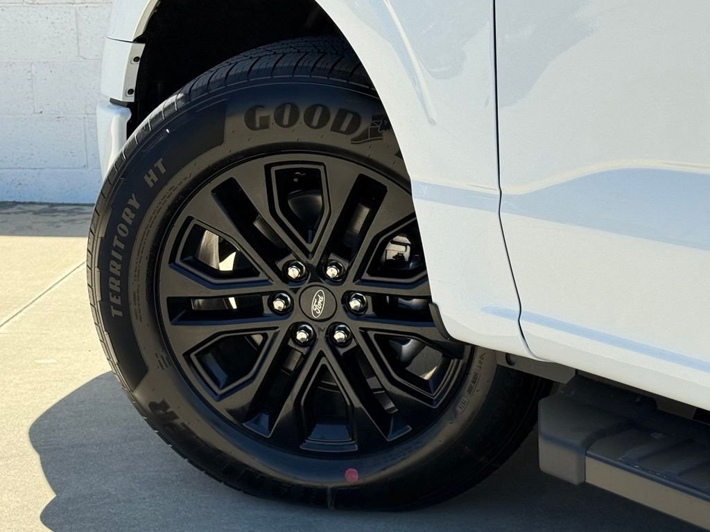 New 2026 Oxford White Ford XLT image 17