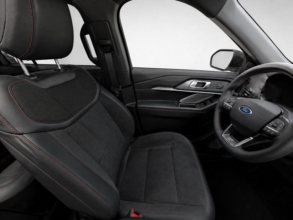 New 2026 Star White Metallic Tri-Coat Ford ST image 11