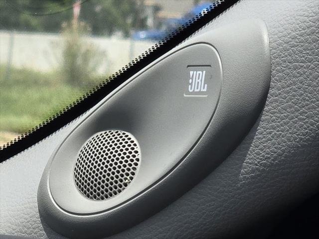 Certified Used 2022 MID BLK/WIND CHILL Toyota  image 7