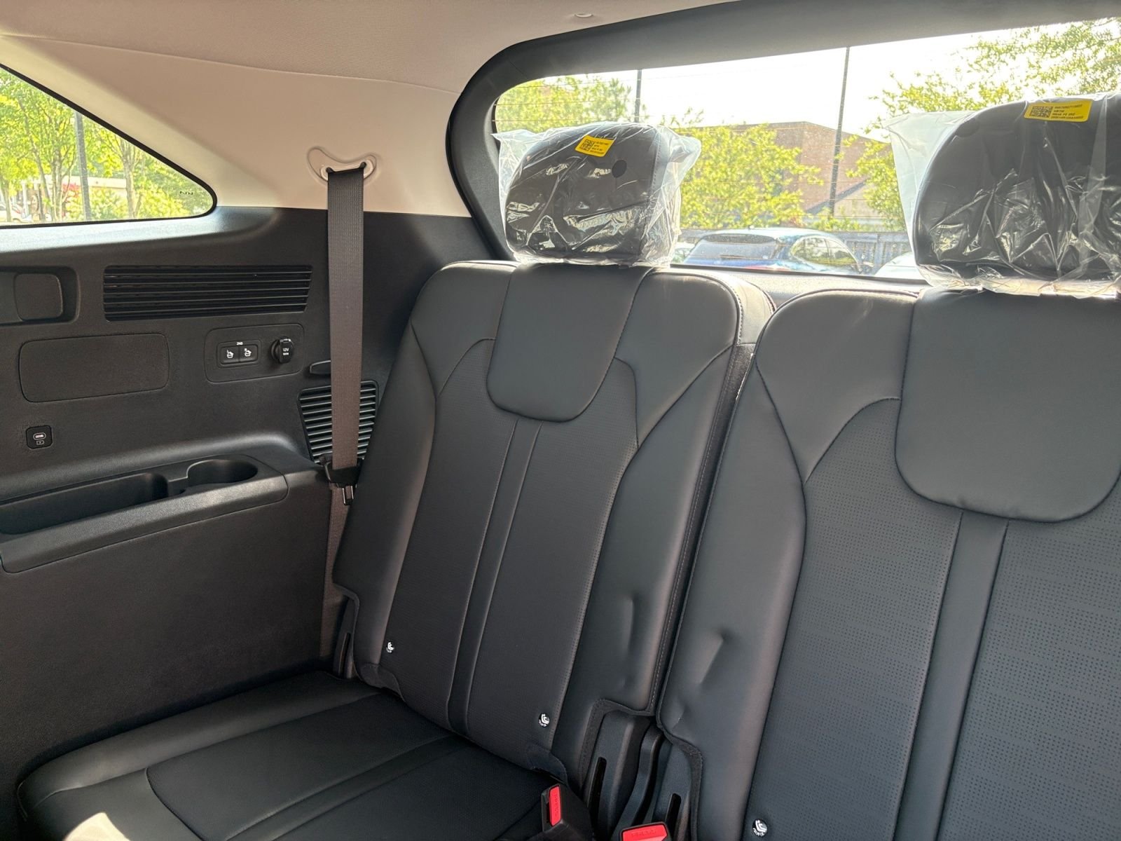 New 2026 Ivory Silver Kia S image 21