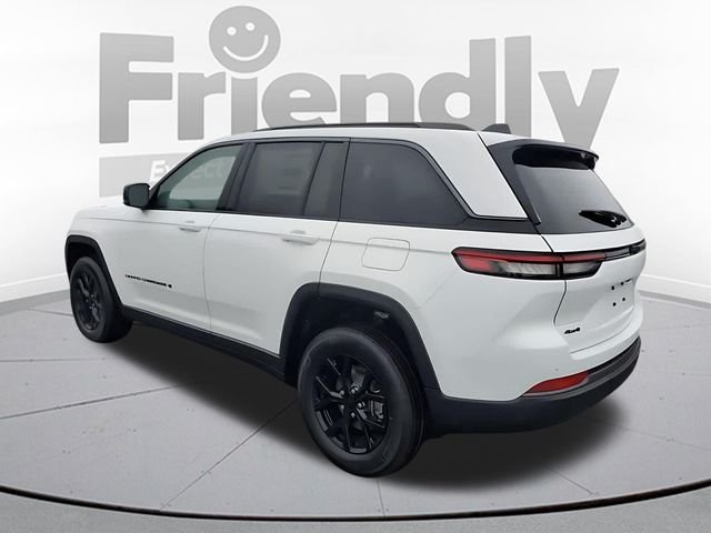 New 2026 Bright White Clear-Coat Exterior Paint Jeep Altitude image 3