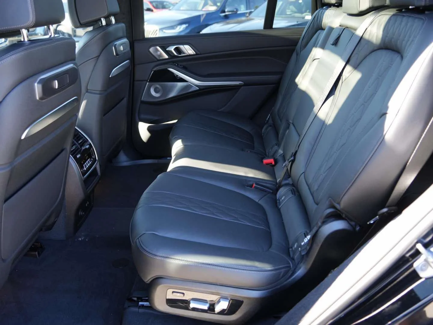 New 2026 Black Sapphire Metallic BMW ALPINA XB7 image 12