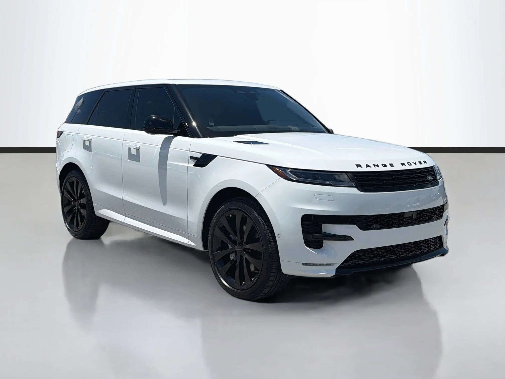 New 2026 Fuji White Land Rover Dynamic SE image 7