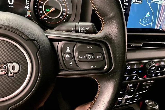 Used 2024 Black Clearcoat Jeep Mojave image 27