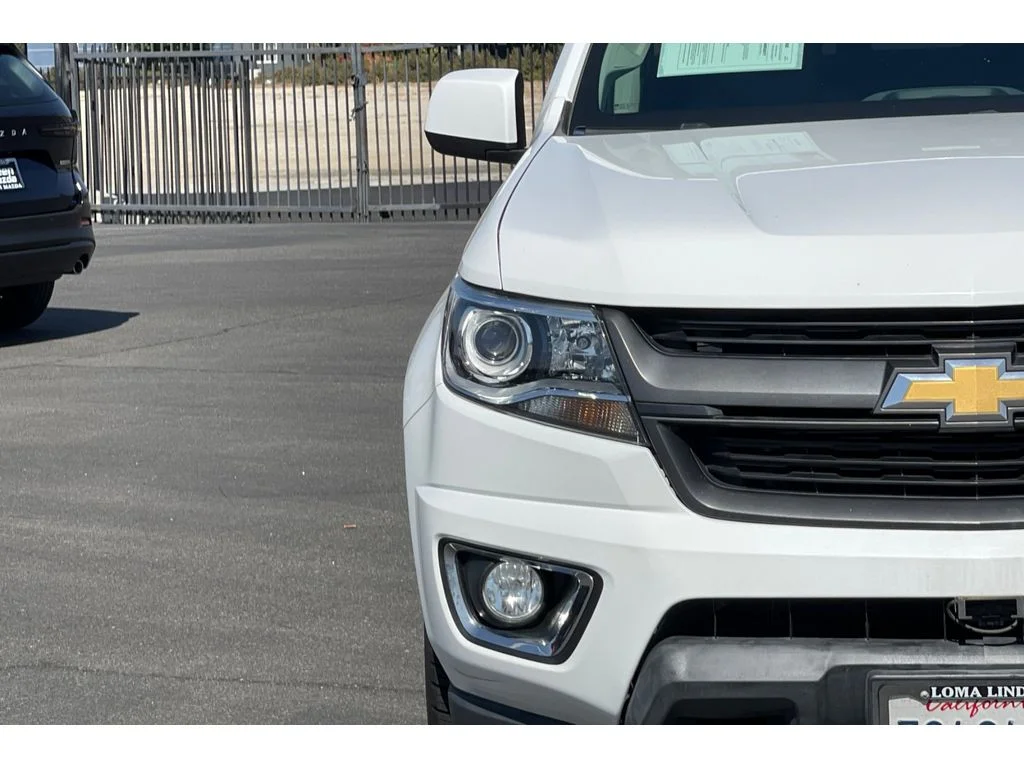 Used 2016 Summit White Chevrolet 4WD Z71 image 18