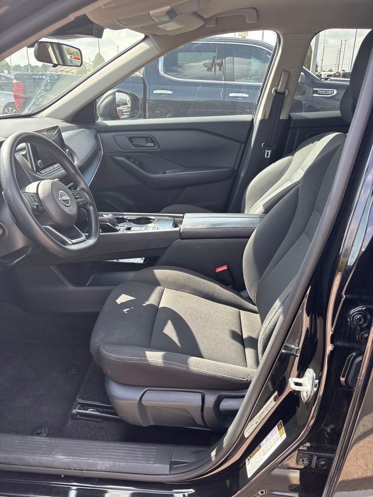 Certified Used 2024 Black Nissan S image 3