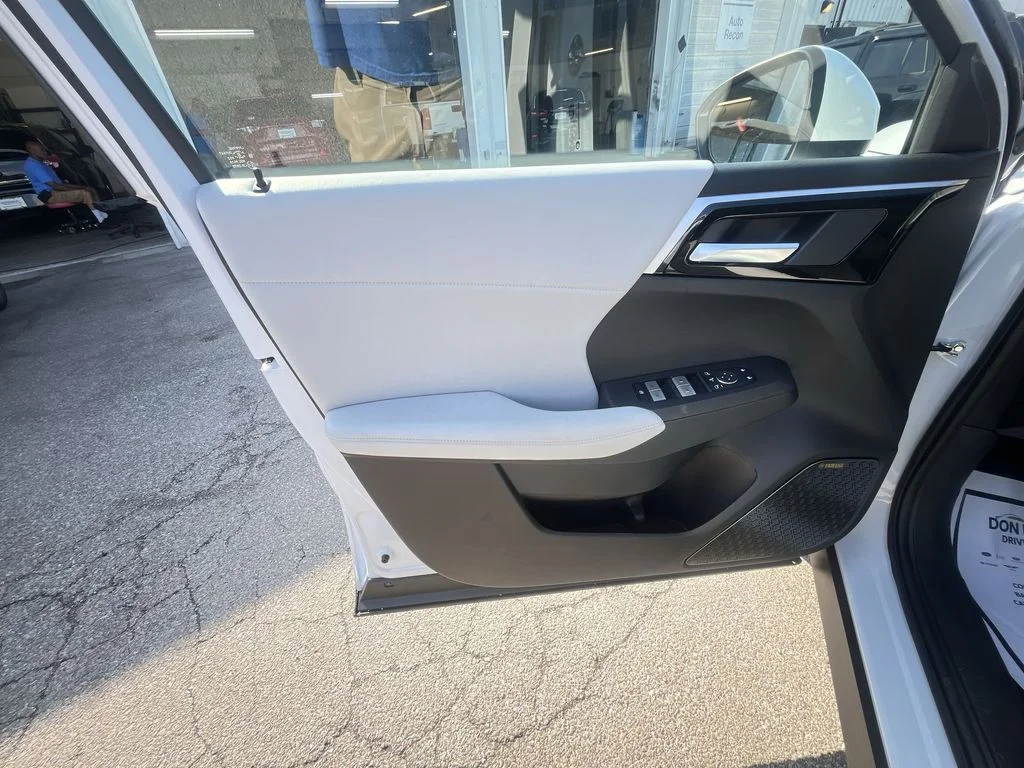 2025 Mitsubishi Outlander SE - Photo 13