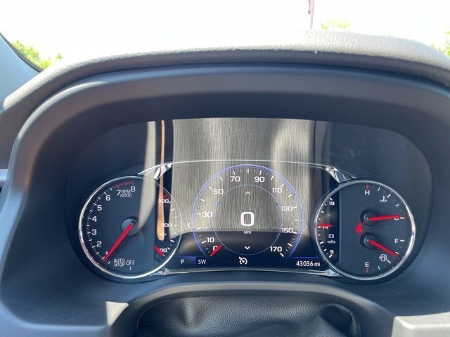 Used 2022 White GMC AT4 image 12