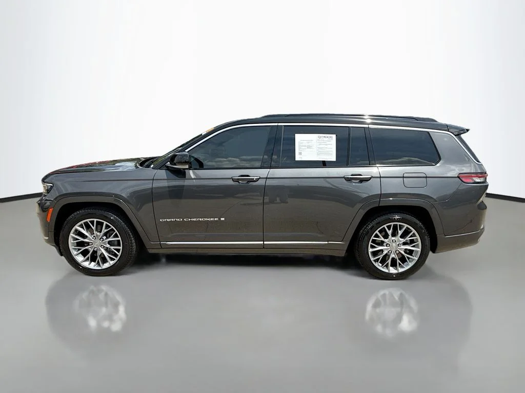 Certified Used 2024 Bright White Clearcoat Jeep Laredo X image 4