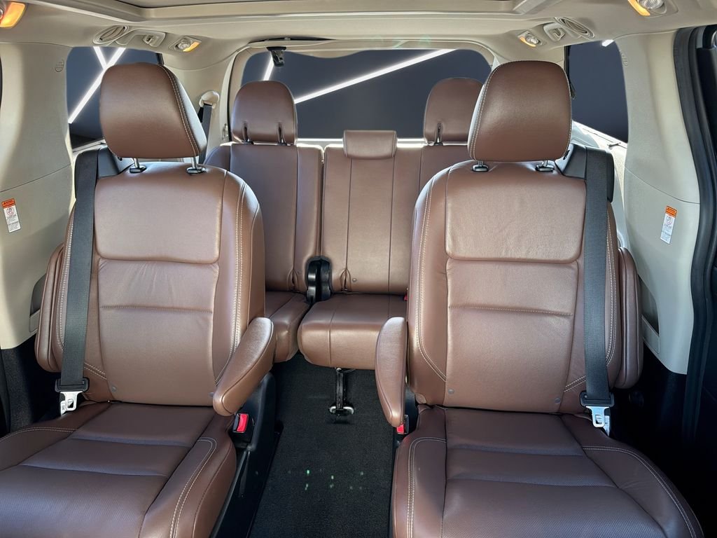 Used 2017 Silver Toyota Limited image 25