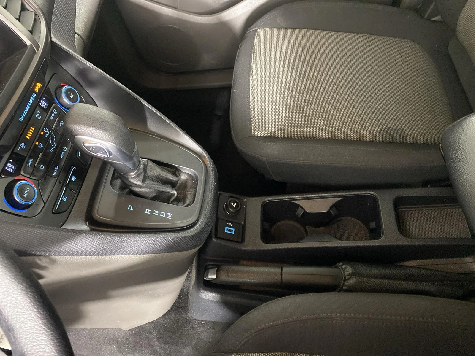 Used 2023 Frozen White Ford XL image 22