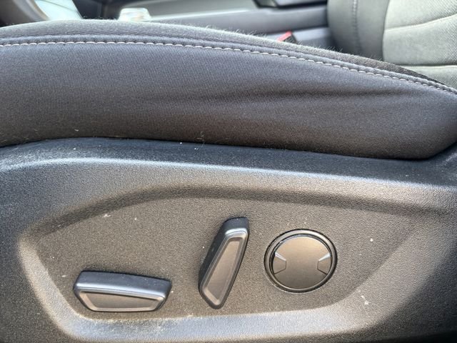 Used 2020 Blue Ford SE image 27