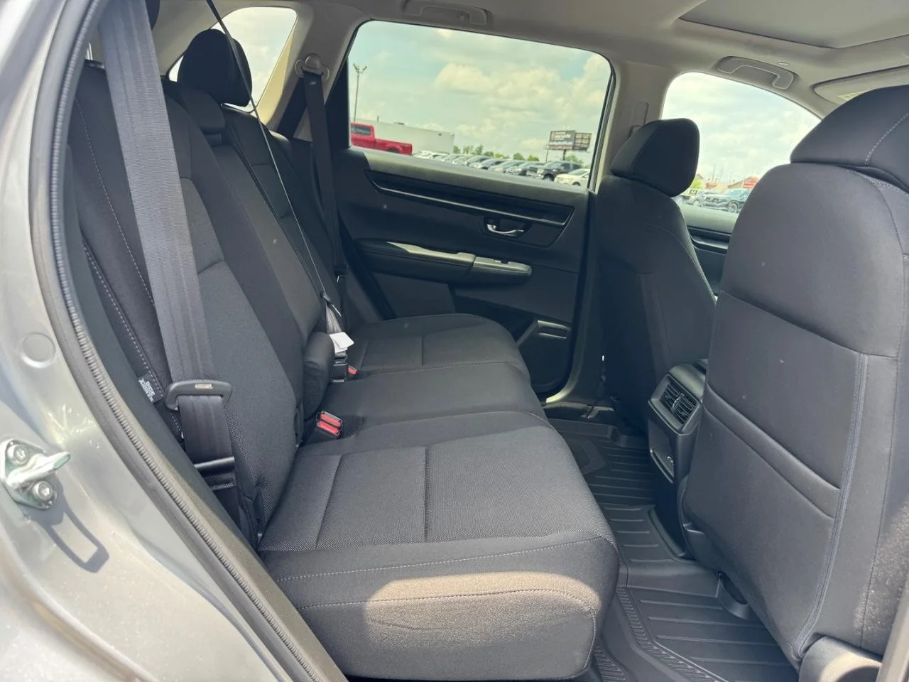 2026 Honda CR-V EX - Photo 11