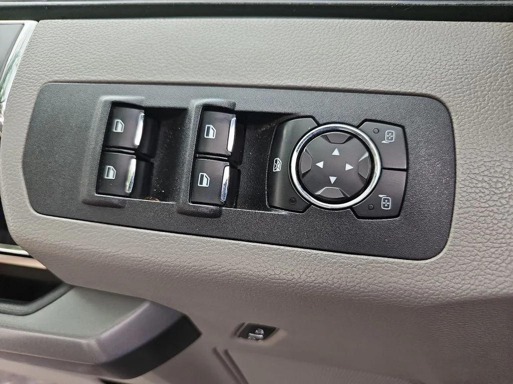 Used 2018 Black Ford XLT image 24
