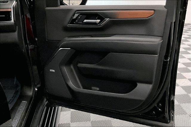 Used 2026 Onyx Black GMC Denali image 22