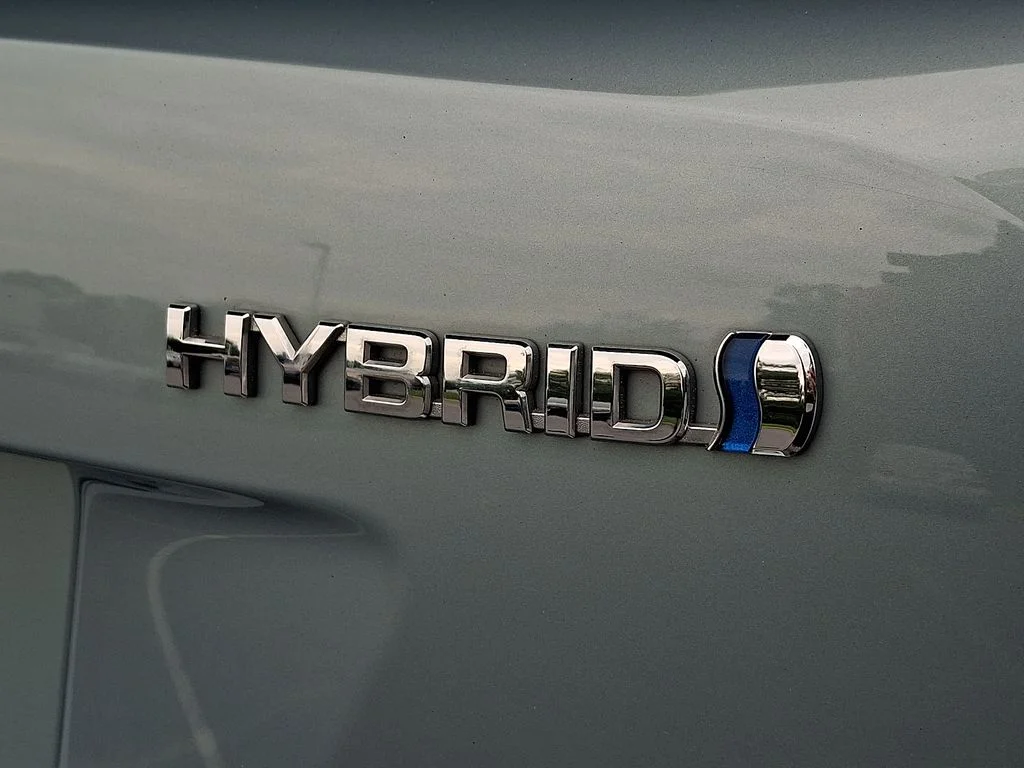Certified Used 2018 Beige Toyota Three image 31