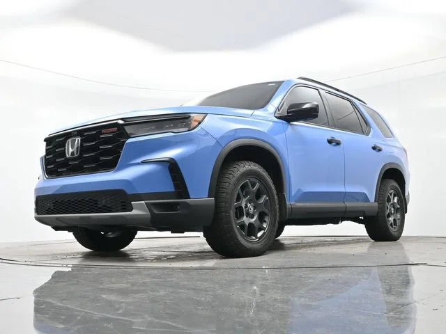 Used 2025 Blue Honda TrailSport image 11