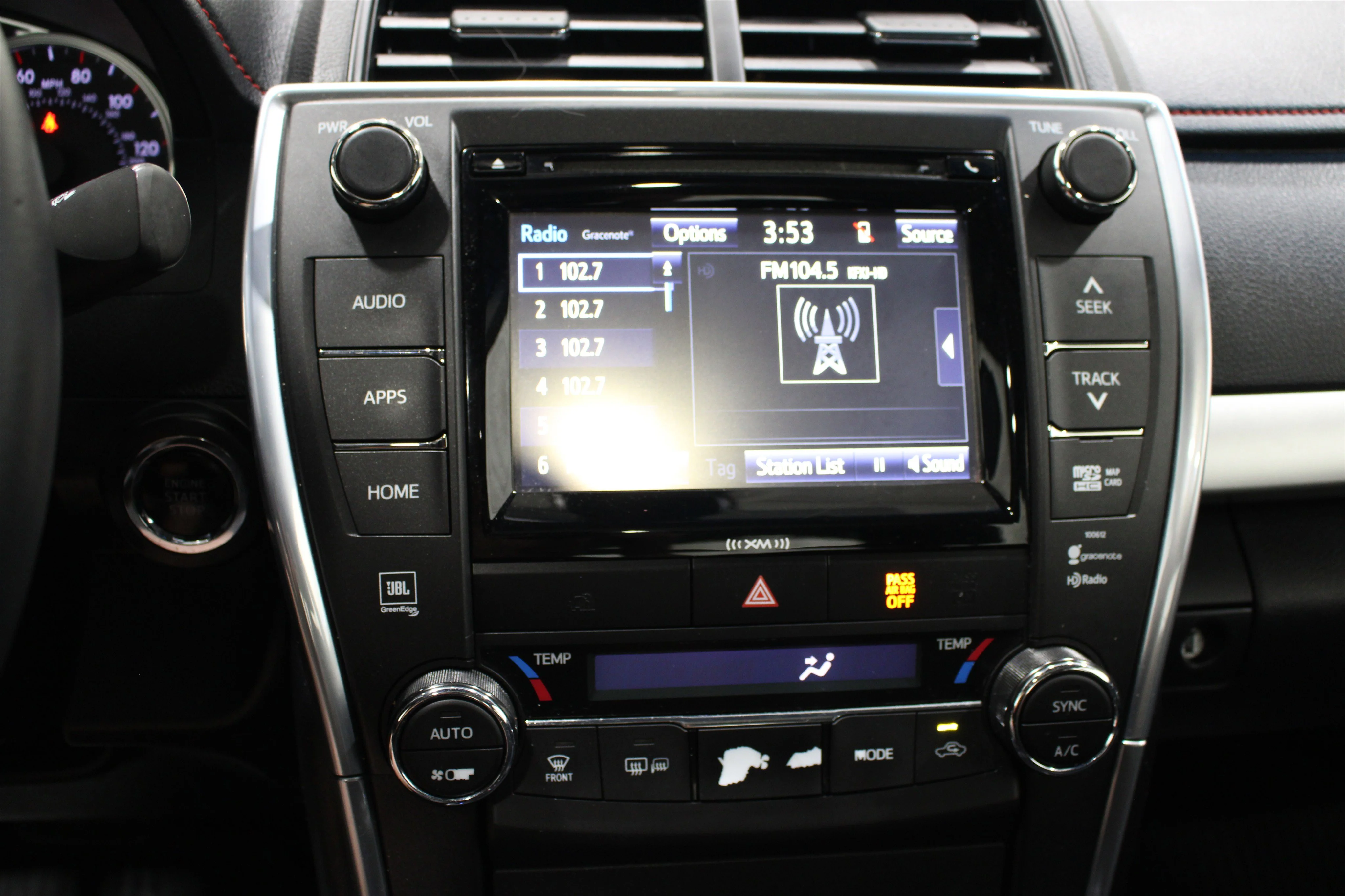 2017 Toyota Camry XSE - Photo 13
