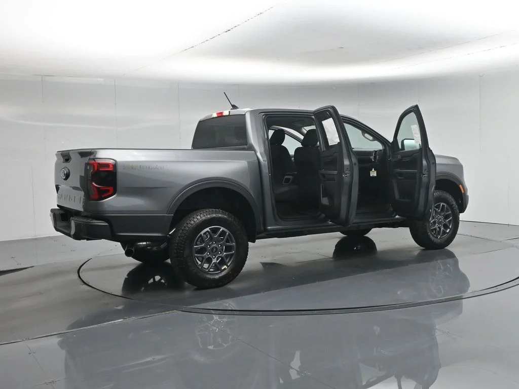 New 2026 Carbonized Gray Metallic Ford XLT image 5