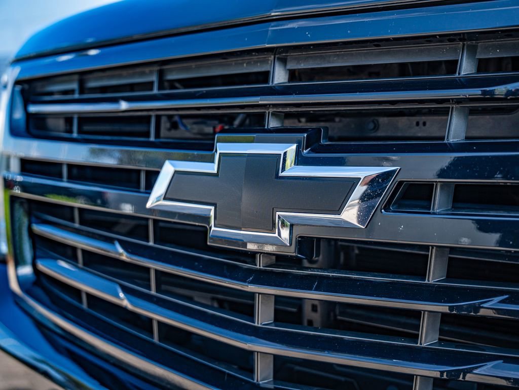 Used 2020 Black Chevrolet Premier image 12