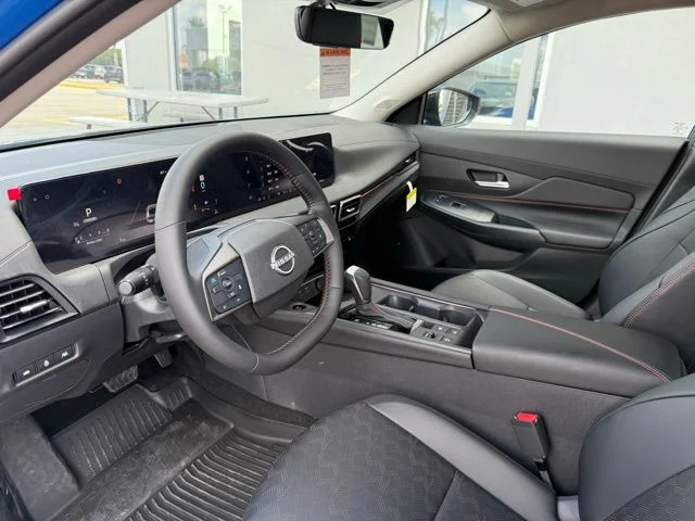New 2026 Bluestone Pearl / Super Black Two-tone Nissan SR image 17