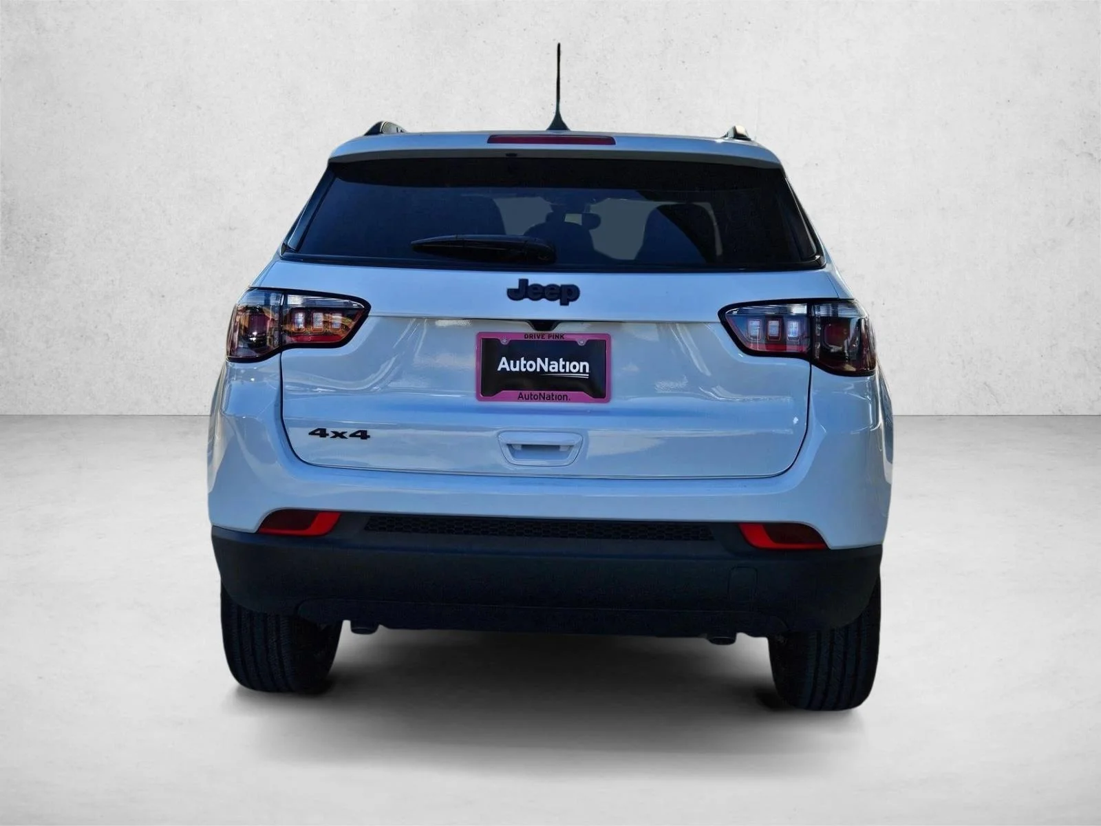 New 2026 Bright White Clearcoat Jeep Latitude Altitude image 8