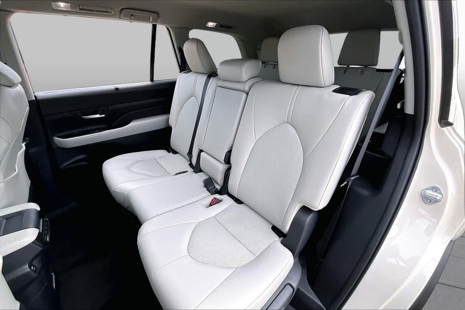 Used 2024 Coastal Cream Toyota XLE image 19