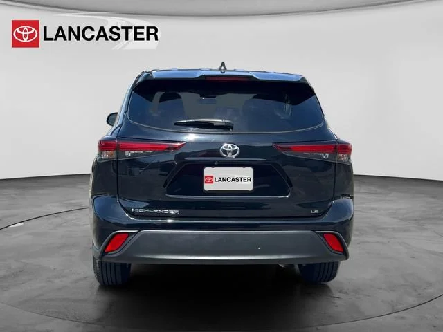 2025 Toyota Highlander LE - Photo 6