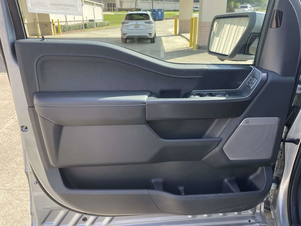 New 2026 Iconic Silver Metallic Ford Lariat® image 15
