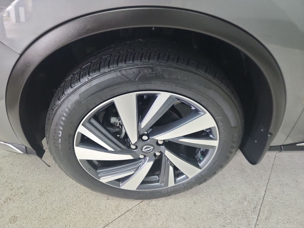 Used 2024 Gray Nissan SL image 13