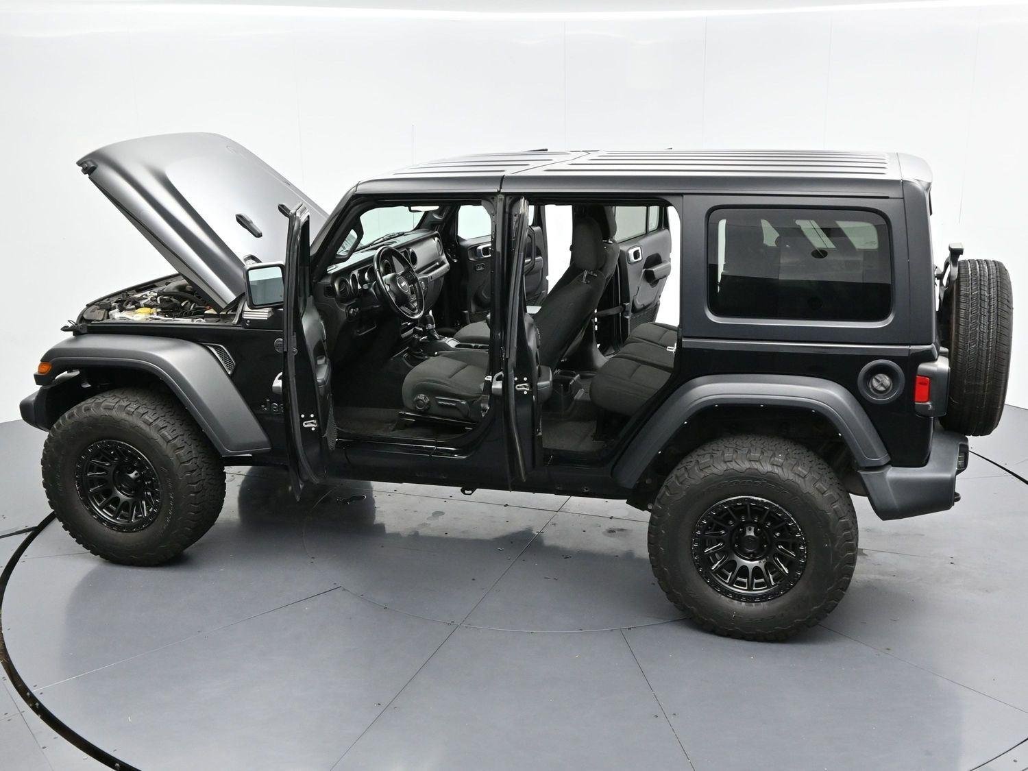 Used 2022 Black Clearcoat Jeep Unlimited Sport S image 32