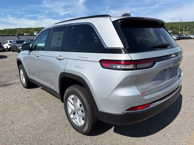 New 2026 Silver Jeep Laredo image 5