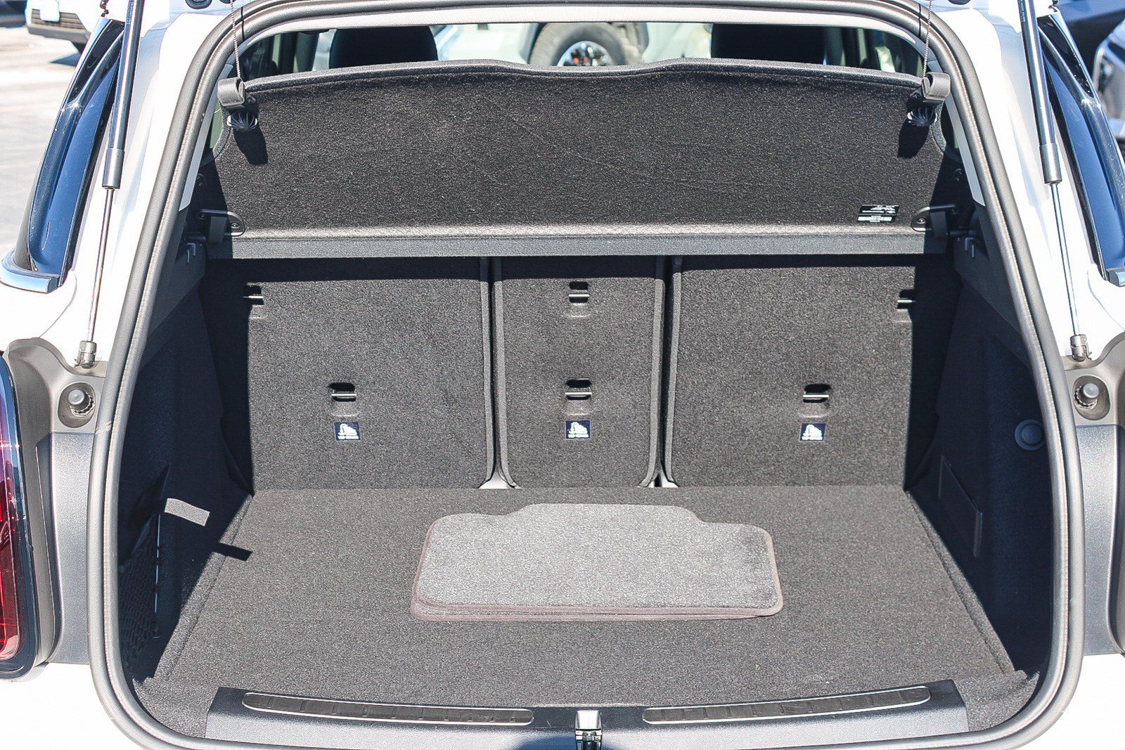 Used 2023 Nanuq White Metallic MINI  image 25