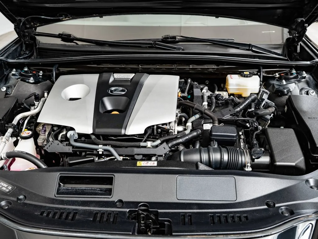 Certified Used 2020 OBSIDIAN Lexus 300h Ultra Luxury image 46