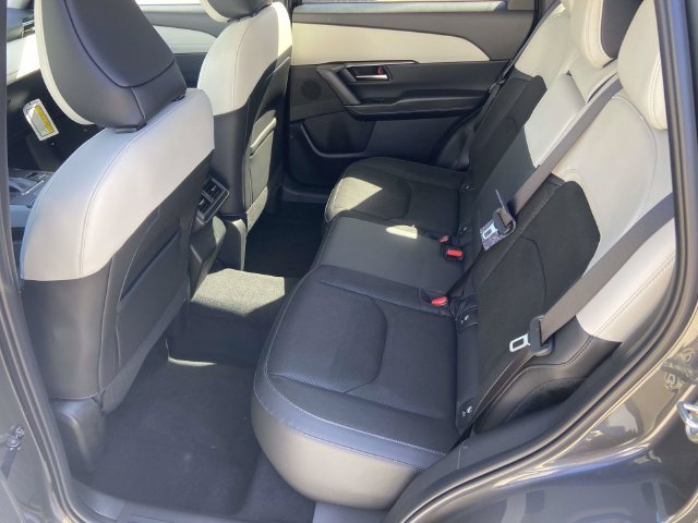 New 2026 Machine Gray Mazda 2.5 S Preferred AWD image 6