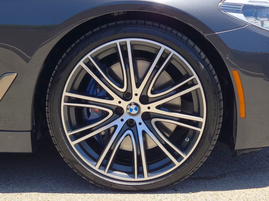 Used 2018 Dark Graphite Metallic BMW M550i xDrive image 6
